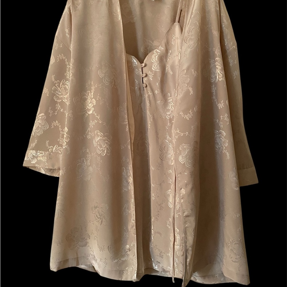 Morgan Taylor Champagne Floral Satin oRobe & Chemise Set